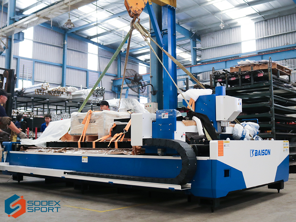 new-member-of-metal-workshop-team-laser-plate-cutting-machine-1
