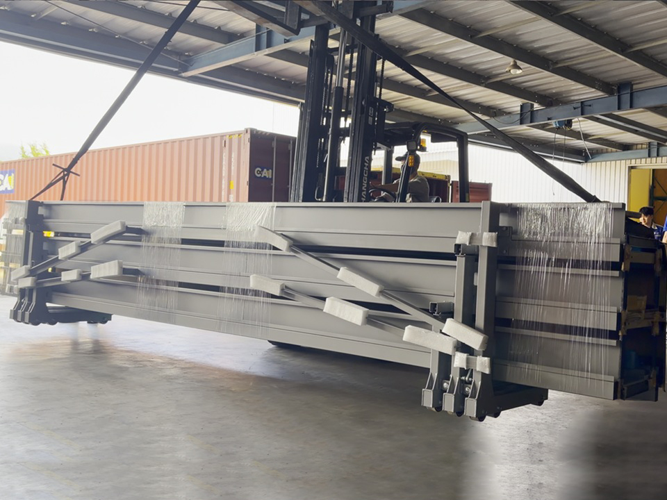 Telescopic bleachers project image 1