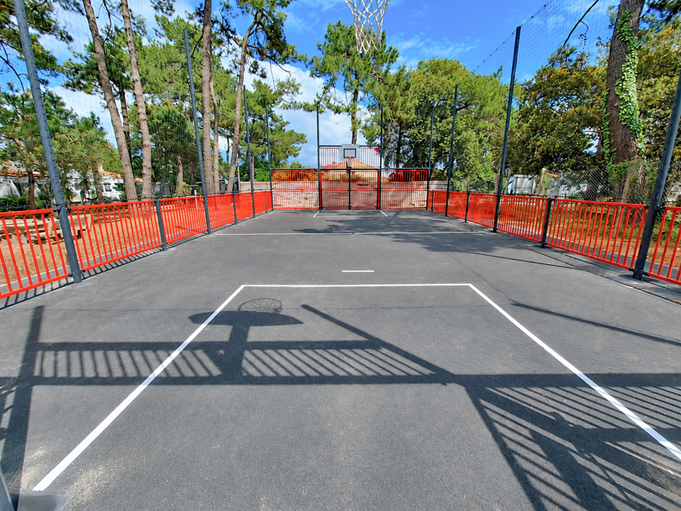 a-muga-project-recently-completed-in-ile-d-oleron-france-2